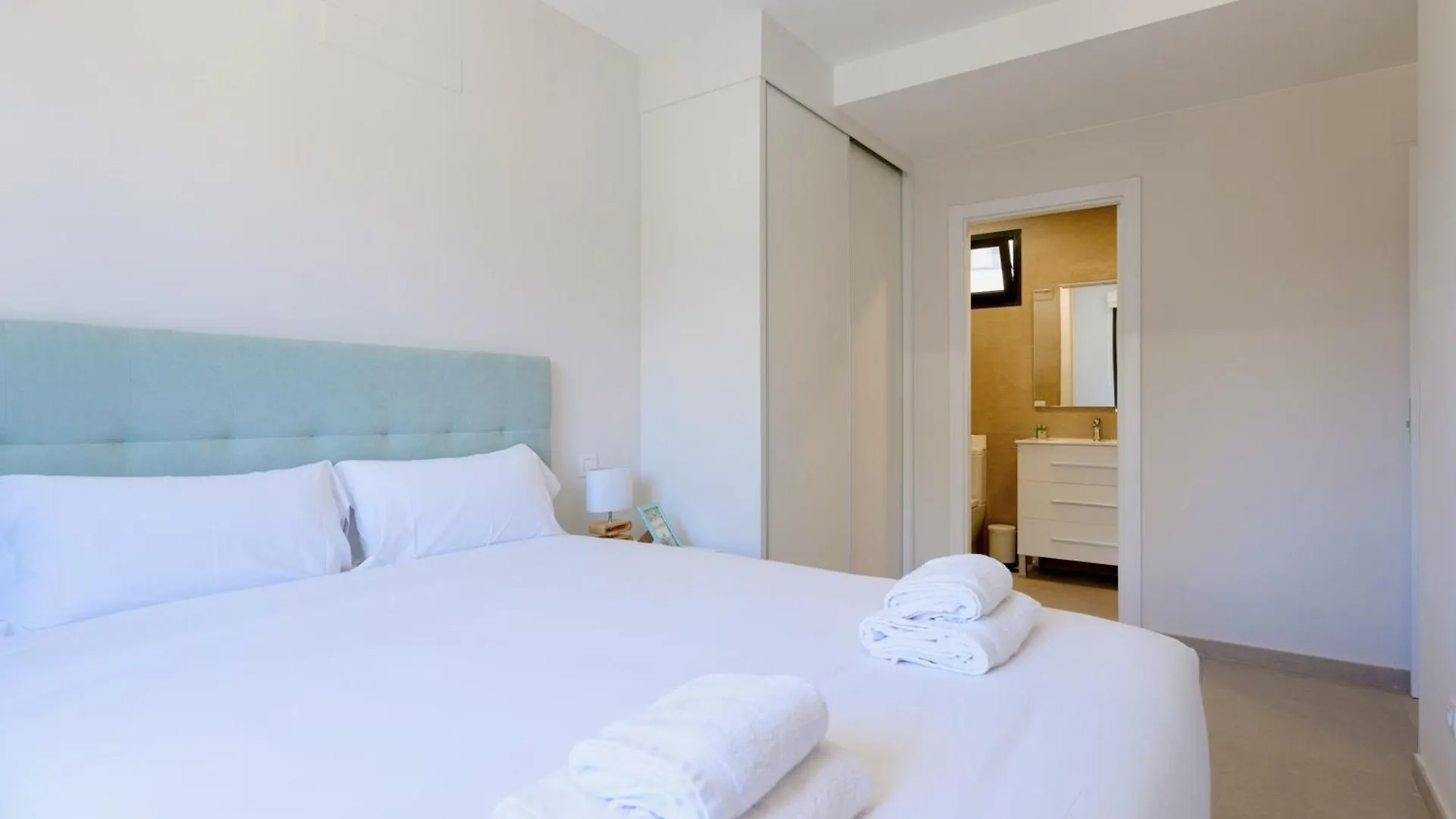 Brand New 2Br With Auto Check-In Apartment Las Palmas de Gran Canaria